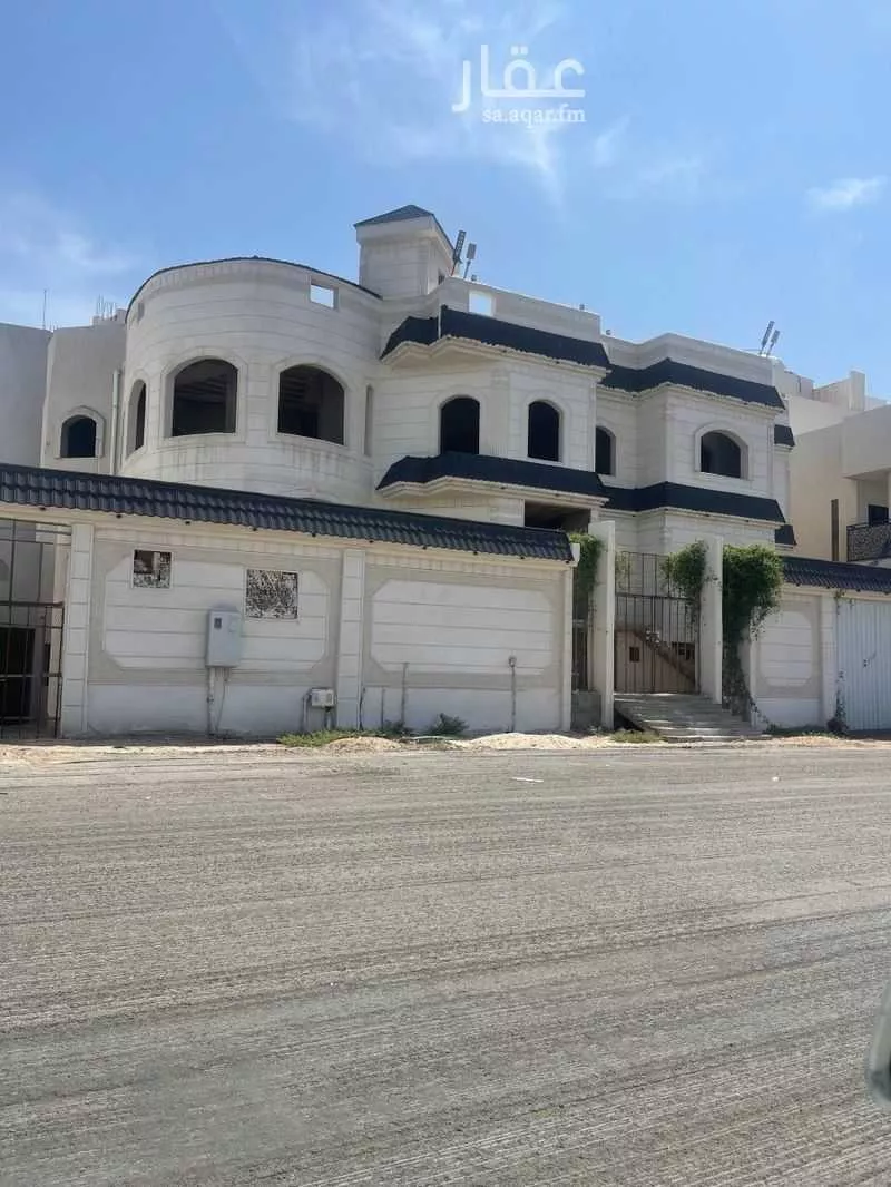فيلا للبيع في شارع ابي القاسم الخوارزمي, حي أبحر الجنوبية, مدينة جدة, منطقة مكة المكرمة 1 صورة