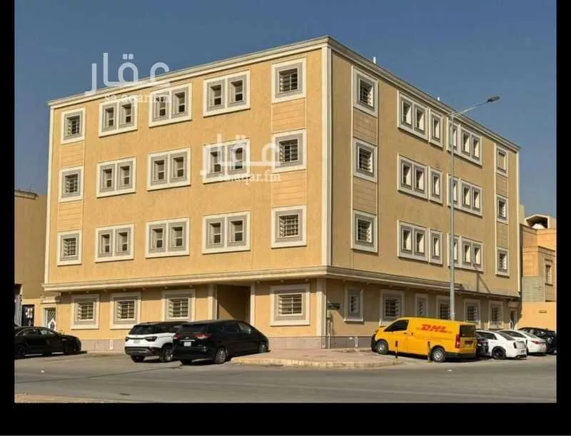 عمارة للبيع في شارع حسين قاسم, حي عرقة, مدينة الرياض, منطقة الرياض 1 صورة
