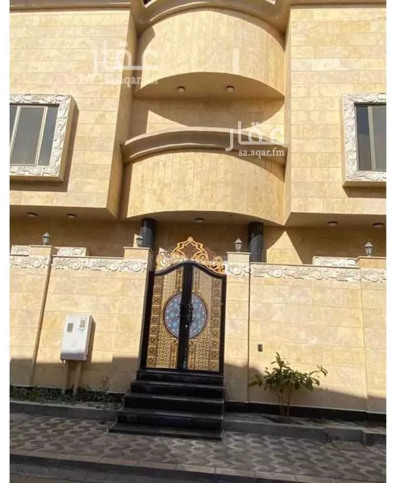 فيلا للبيع في شارع عمر بن عبدالعزيز ، حي الديرة ، سيهات ، القطيف 1 صورة