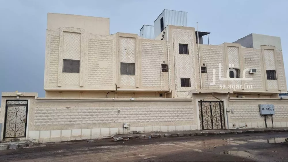 عمارة للبيع في شارع ممر مشاه 1335, حي الدفاع, مدينة المدينه المنوره, منطقة المدينة المنورة 1 صورة
