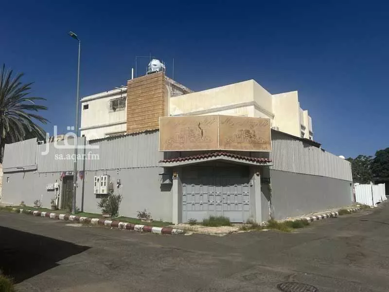 فيلا للبيع في شارع معاويه بن ابي سفيان, حي أم العراد, مدينة الطائف, منطقة مكة المكرمة 1 صورة