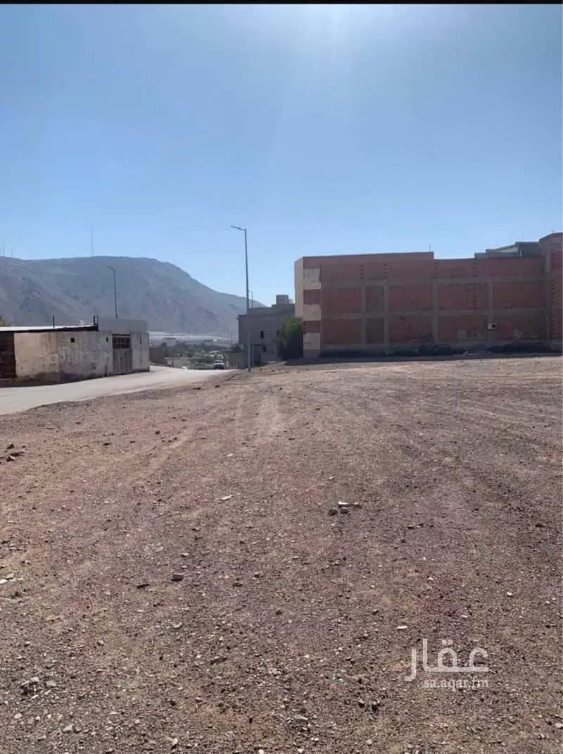 أرض للبيع في شارع حيان بن عبيدالله , حي أبوكبير, مدينة المدينه المنوره, منطقة المدينة المنورة 1 صورة