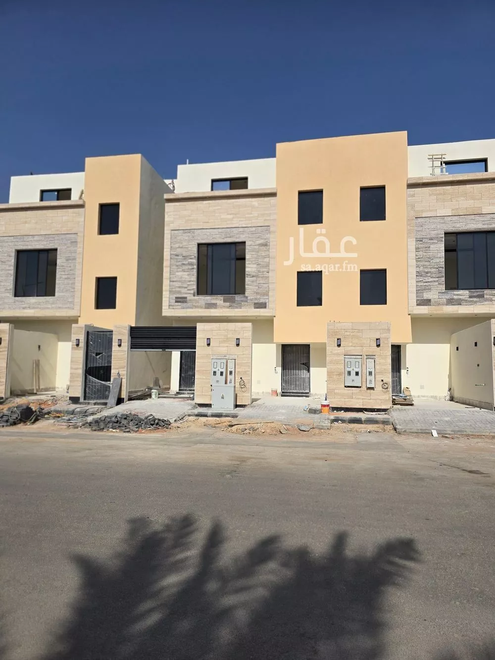 دور للبيع في شارع صالح الصباغ, حي الخليج, مدينة الرياض, منطقة الرياض 1 صورة