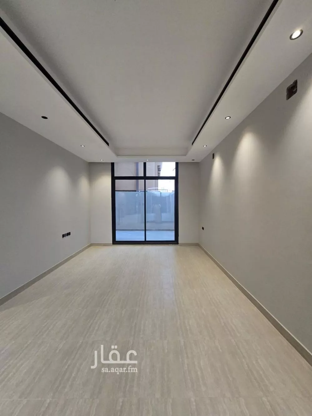 فيلا للبيع في شارع علي بن عبدالكريم, حي إشبيلية, مدينة الرياض, منطقة الرياض 1 صورة