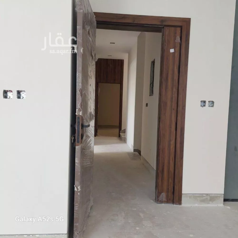 فيلا للبيع في شارع بشار العقيلي, حي النهضة, مدينة الرياض, منطقة الرياض 1 صورة