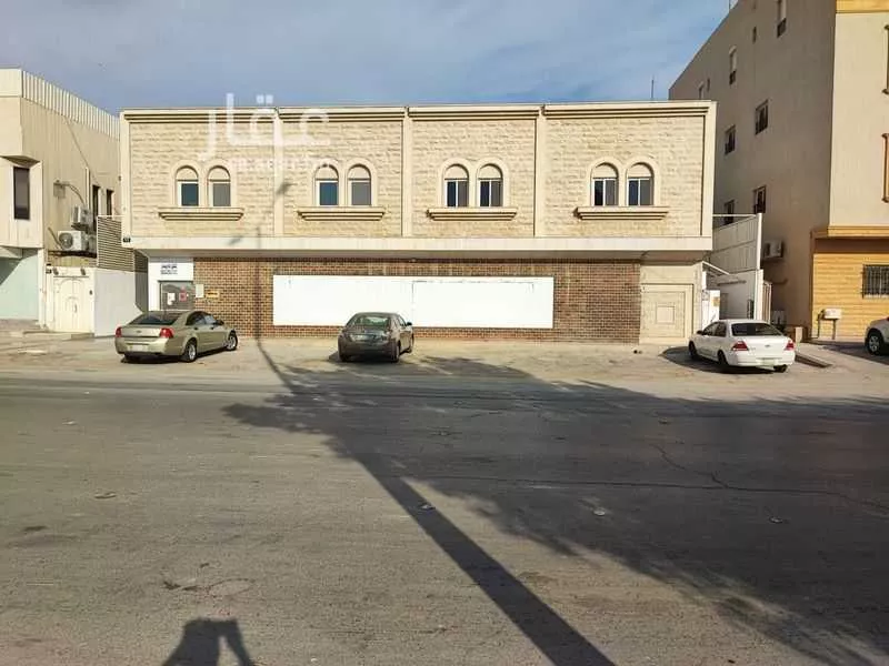 محل للإيجار في شارع الشيخ عبدالله العنقري ، حي الملك سلمان ، الرياض ، منطقة الرياض 1 صورة