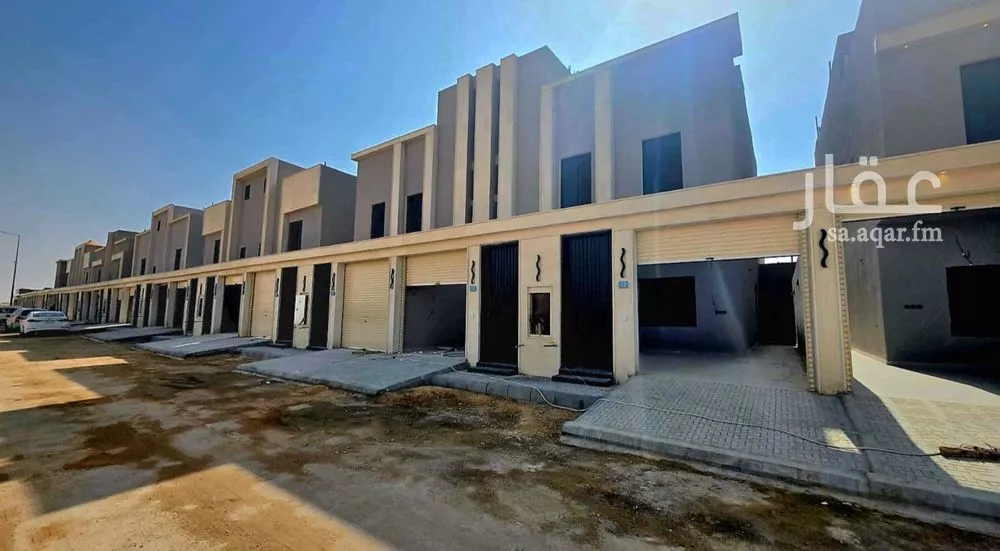 دور للبيع في شارع زايد السبيعي, حي بدر, مدينة الرياض, منطقة الرياض 1 صورة
