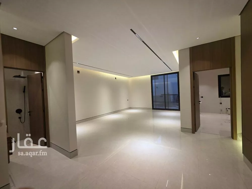 فيلا للبيع في شارع سوق بني زيد, حي العريجاء الغربي, مدينة الرياض, منطقة الرياض 1 صورة