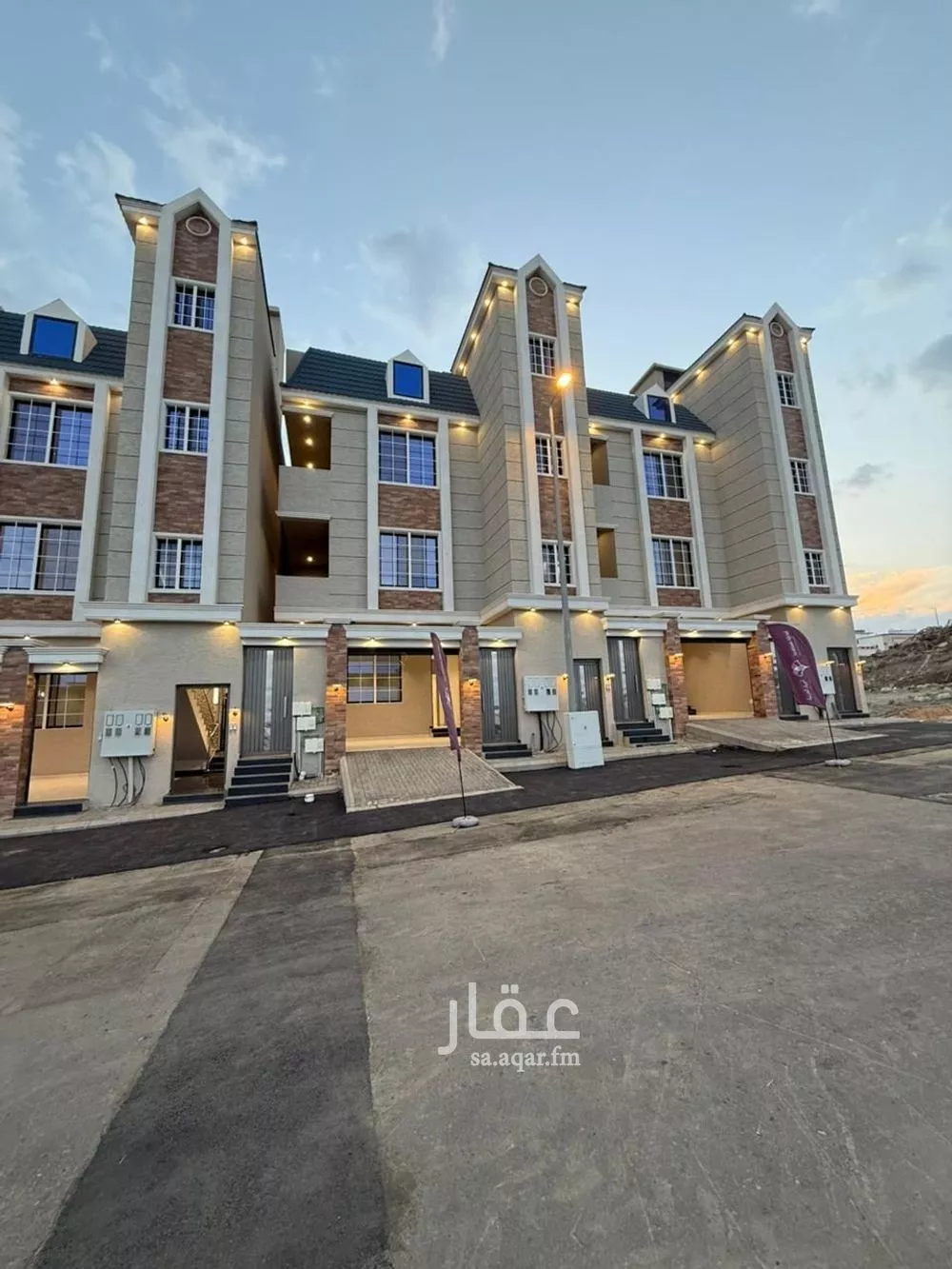 شقة للبيع في شارع سعيد بن ربيعه, حي المعارض, مدينة خميس مشيط, منطقة عسير 1 صورة