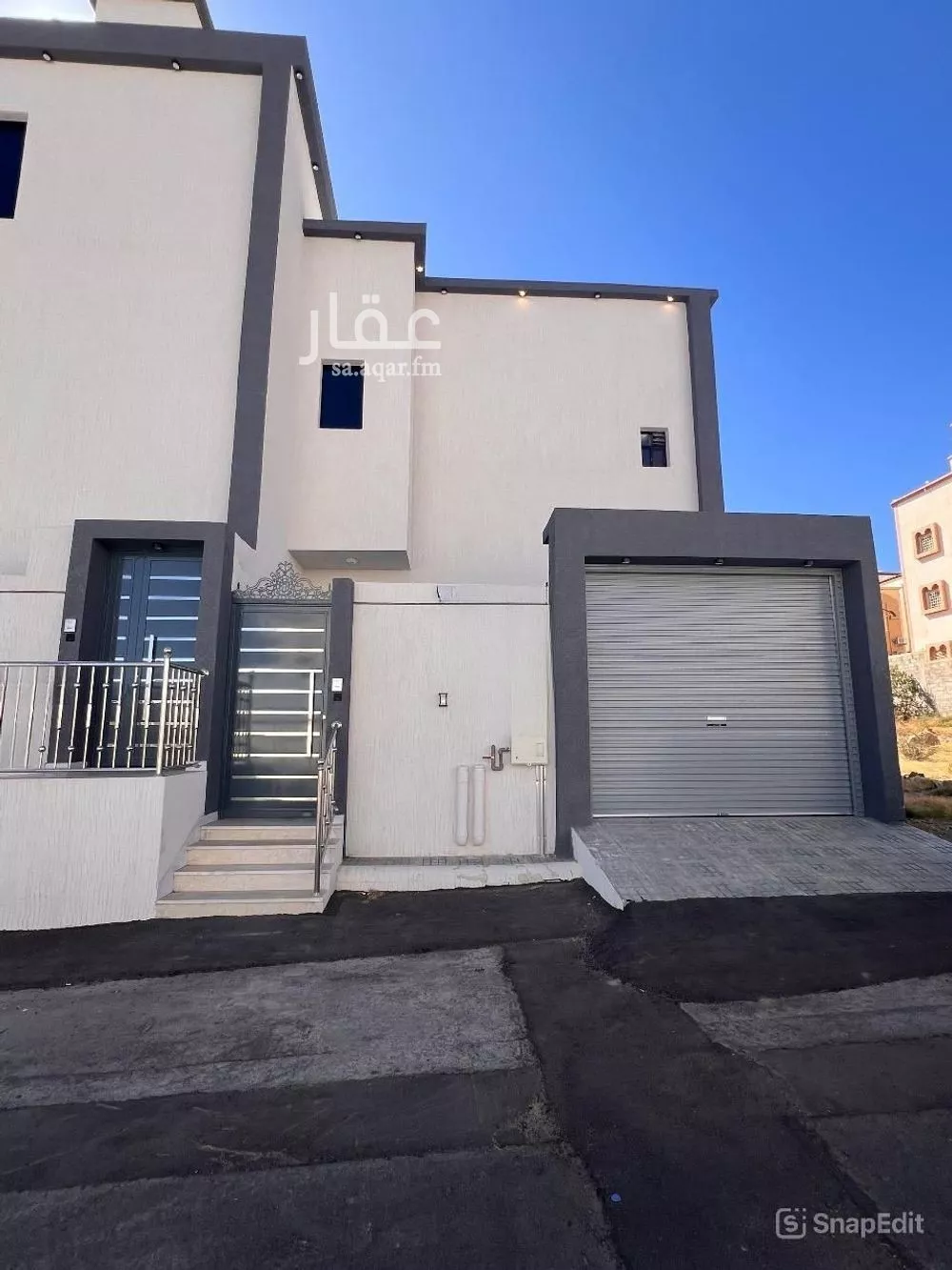 شقة للبيع في شارع ال بريد 217, حي ال بريد, مدينة أحد رفيدة, منطقة عسير 1 صورة