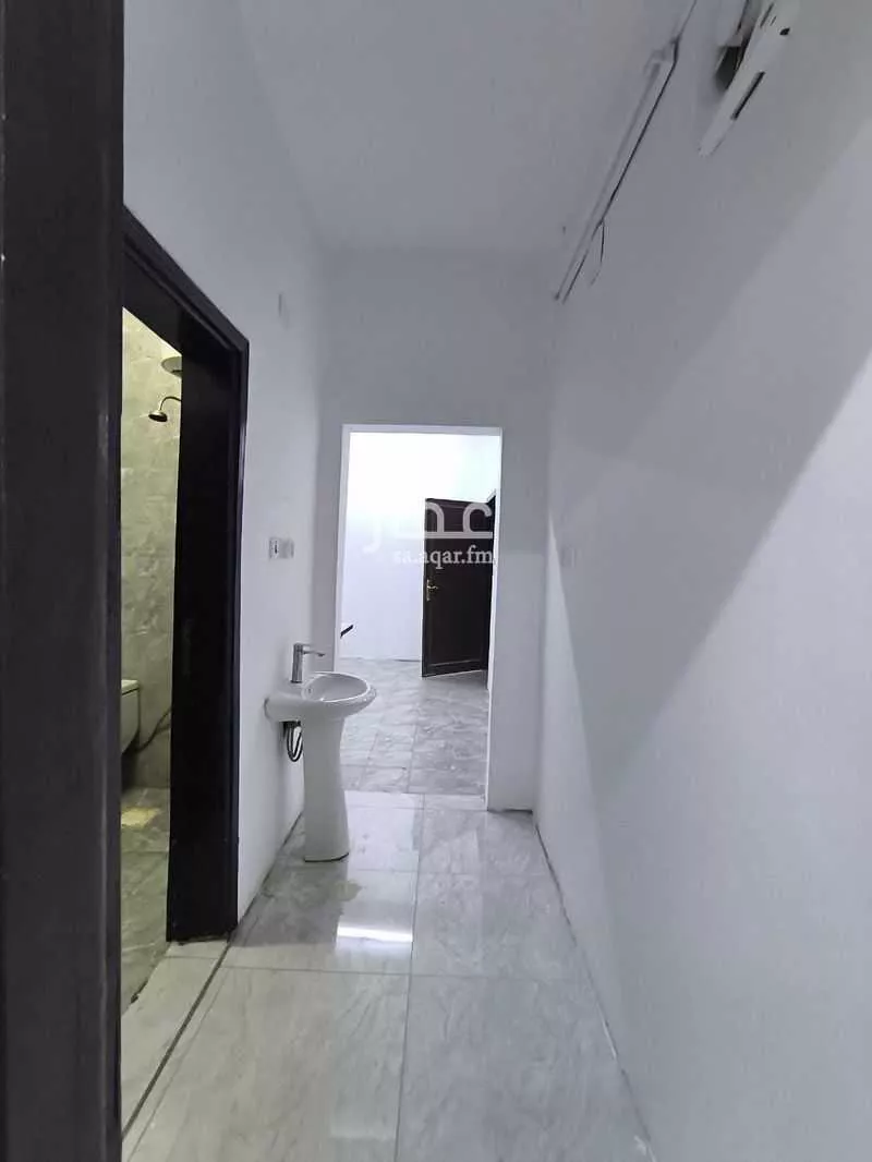 عمارة للإيجار في شارع عبدالله بن عمر, حي النسيم الغربي, مدينة الرياض, منطقة الرياض 1 صورة
