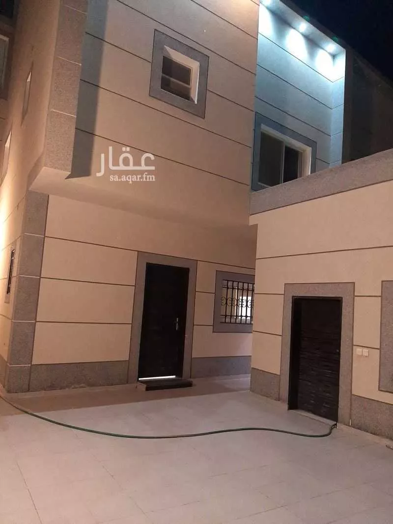 فيلا للبيع في شارع ابن القطاع, حي المهدية, مدينة الرياض, منطقة الرياض 1 صورة
