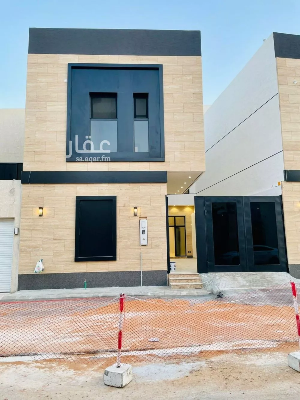 فيلا للبيع في شارع أحمد بن محمد الشعبي, حي المهدية, مدينة الرياض, منطقة الرياض 1 صورة