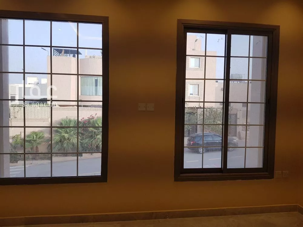 فيلا للبيع في شارع سيف الدين, حي القيروان, مدينة الرياض, منطقة الرياض 1 صورة