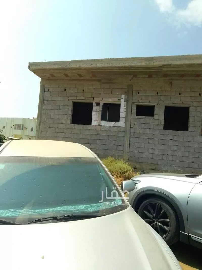 أرض للبيع في شارع حسن كتبي ، العمارة ، خميس مشيط 1 صورة