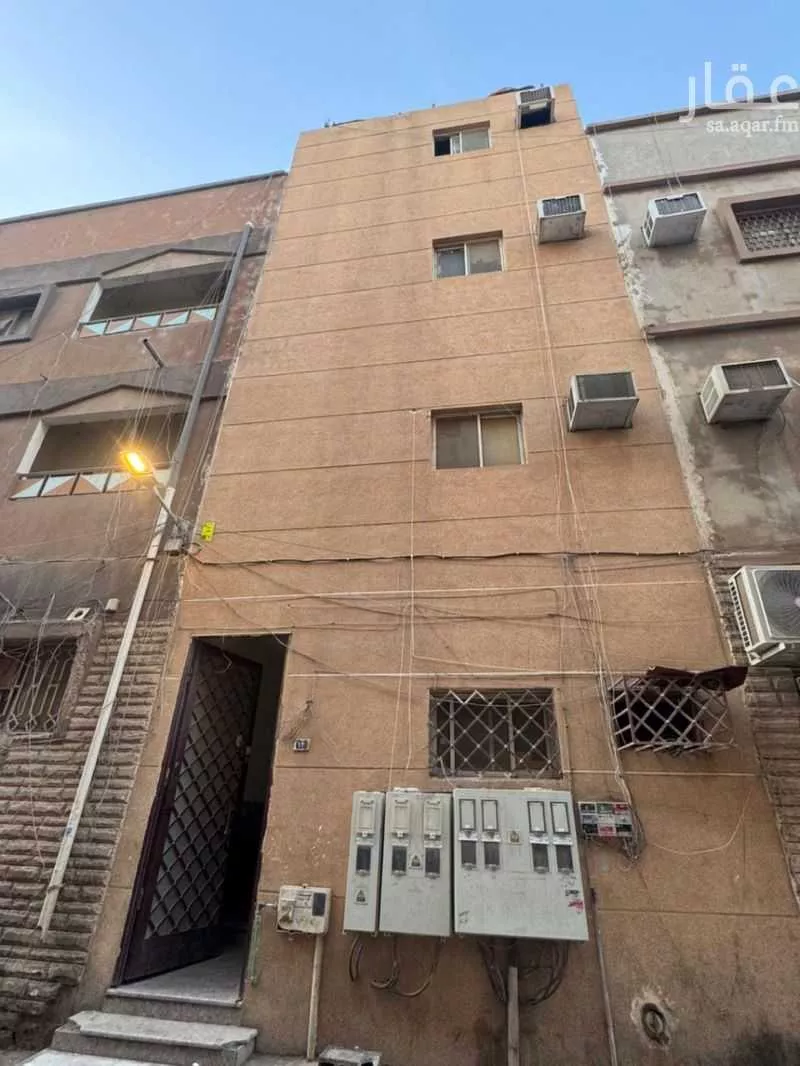 عمارة للبيع في شارع معاذ العقيلي, حي الوزارات, مدينة الرياض, منطقة الرياض 1 صورة