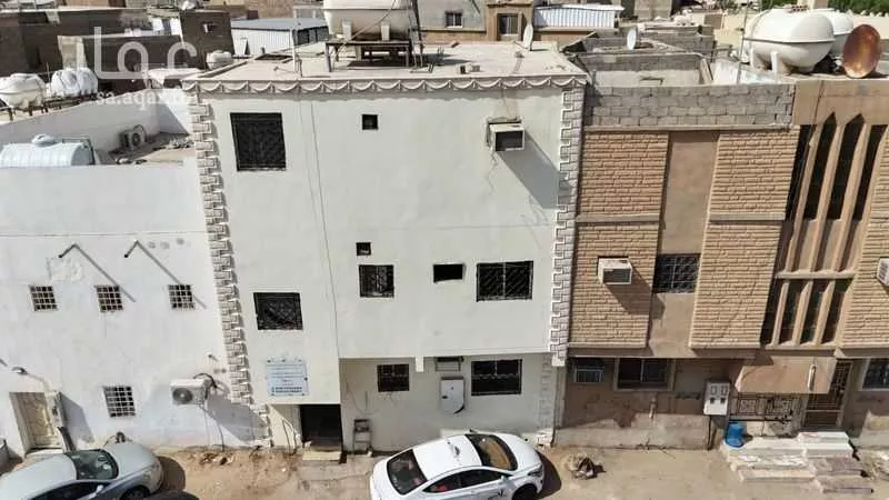 عمارة للبيع في شارع احمد التونسي, حي العود, مدينة الرياض, منطقة الرياض 1 صورة