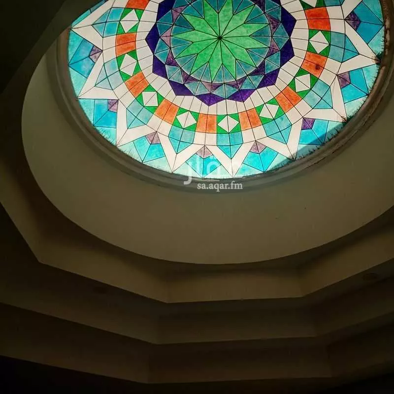 فيلا للإيجار في شارع مصطفى صادق الرافعي, حي الشاطئ, مدينة جدة, منطقة مكة المكرمة 1 صورة