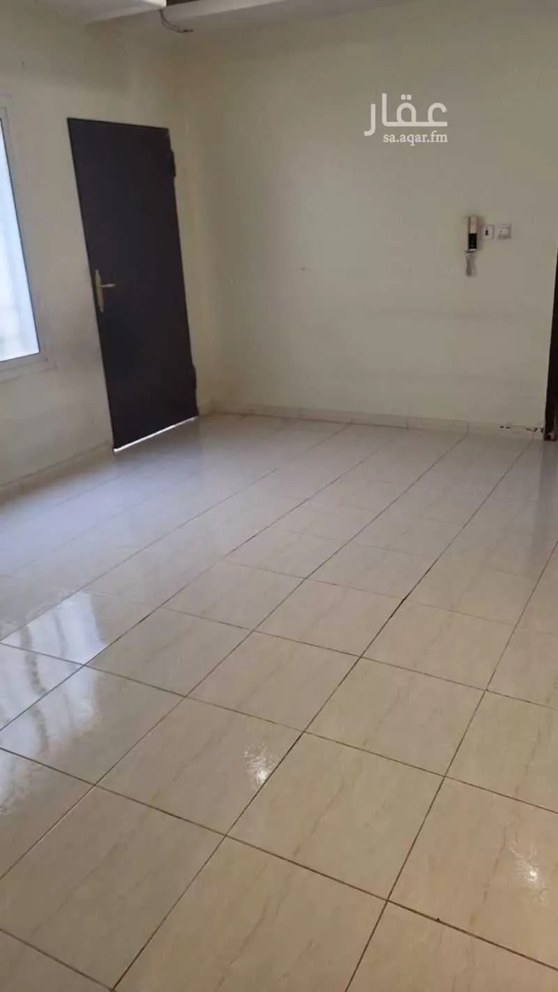 فيلا للبيع في شارع الذرة, حي العزيزية, مدينة الرياض, منطقة الرياض 1 صورة