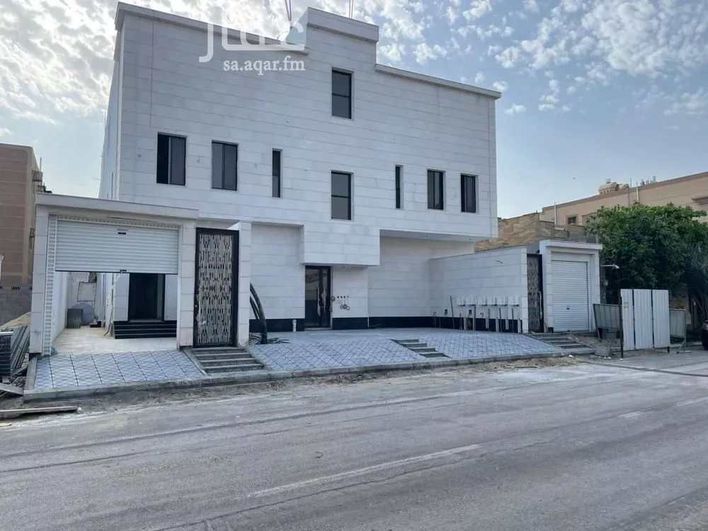 شقة للبيع في شارع ابو سعيد النفيس, حي الجسر, مدينة الخبر, المنطقة الشرقية 1 صورة