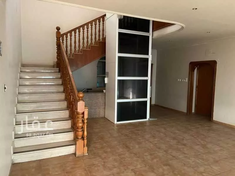 فيلا للإيجار في شارع الحكم بن نافع, حي الروضة, مدينة الرياض, منطقة الرياض 1 صورة