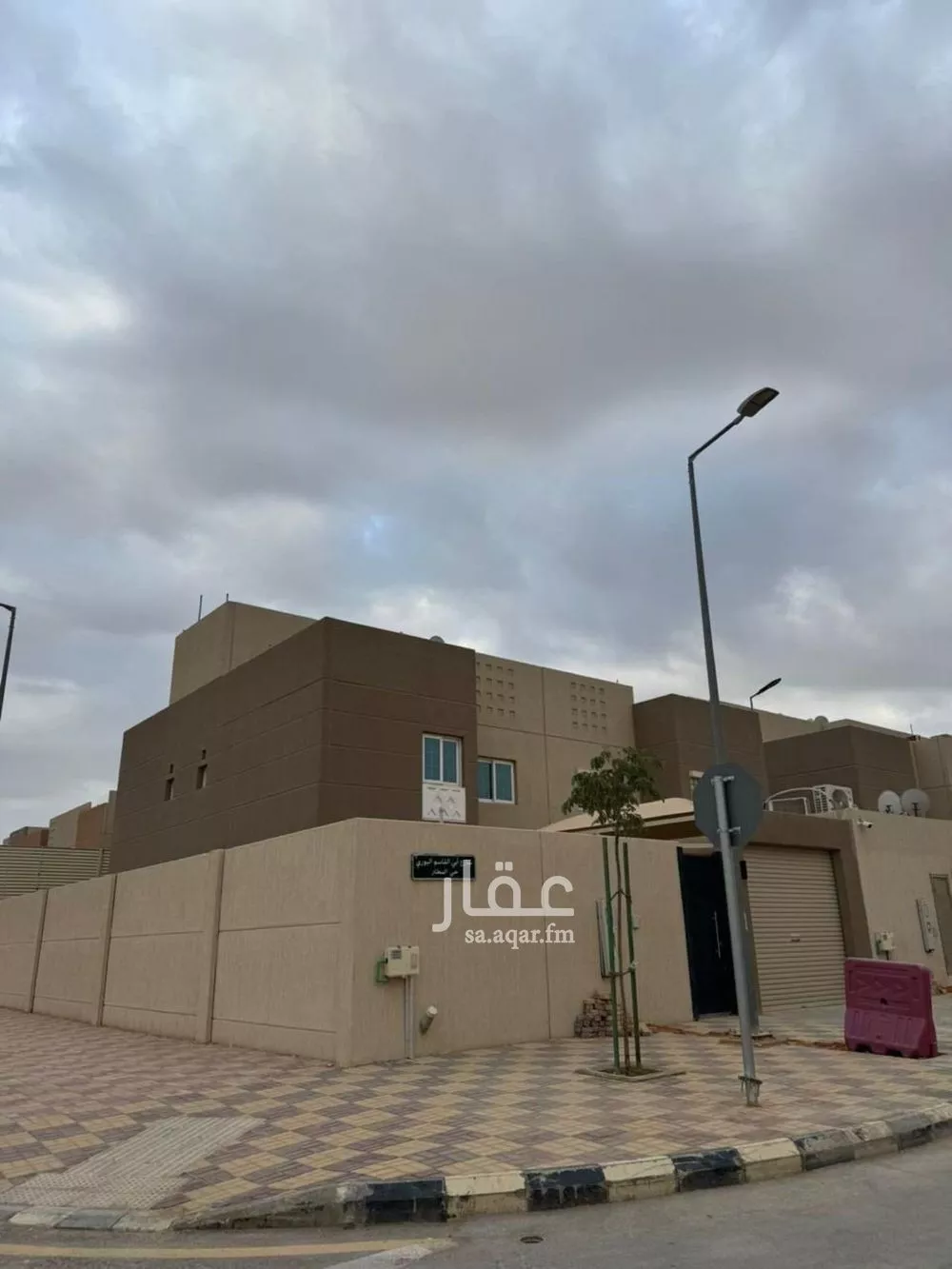 فيلا للإيجار في شارع أبي القاسم البوري, حي مطار الملك خالد الدولي, مدينة الرياض, منطقة الرياض 1 صورة