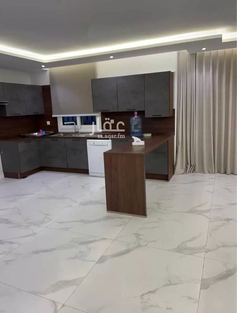 فيلا للإيجار في شارع عبدالرحمن بن وردان, حي مطار الملك خالد الدولي, مدينة الرياض, منطقة الرياض 1 صورة