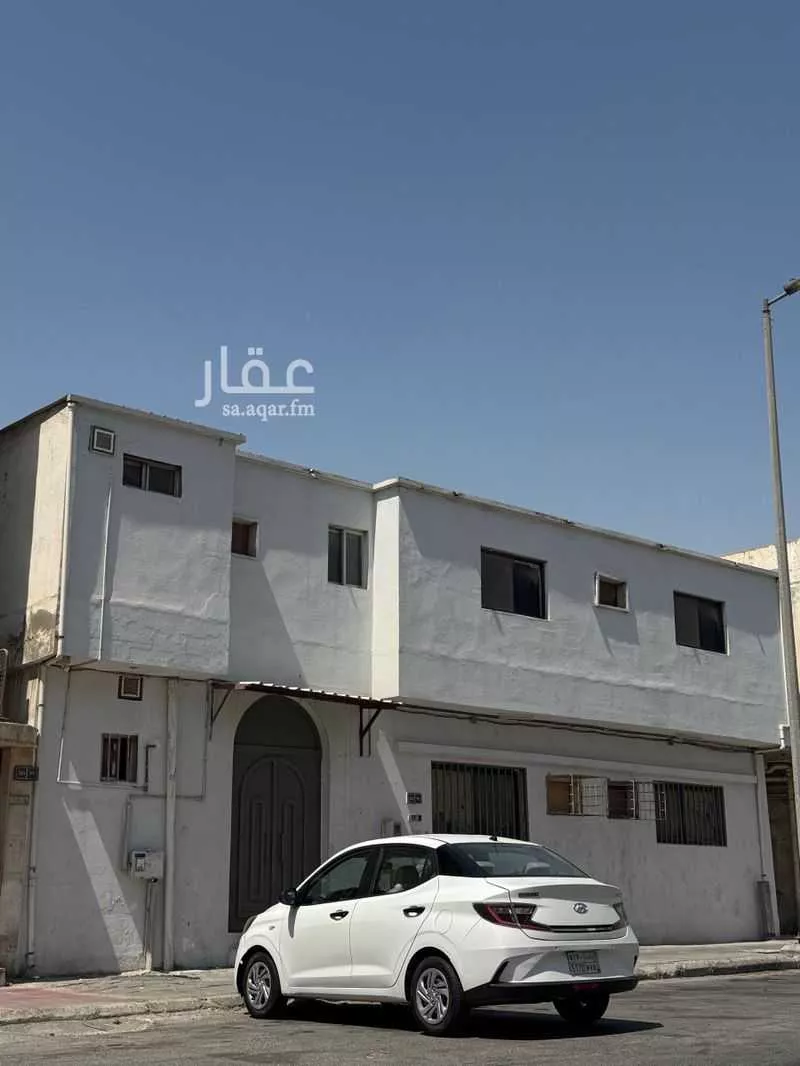 فيلا للإيجار في شارع حائل, حي الثقبة, مدينة الخبر, المنطقة الشرقية 1 صورة