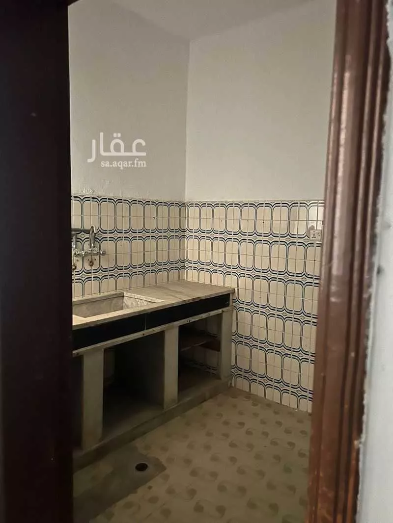 عمارة للإيجار في شارع رابغ, حي الثقبة, مدينة الخبر, المنطقة الشرقية 1 صورة