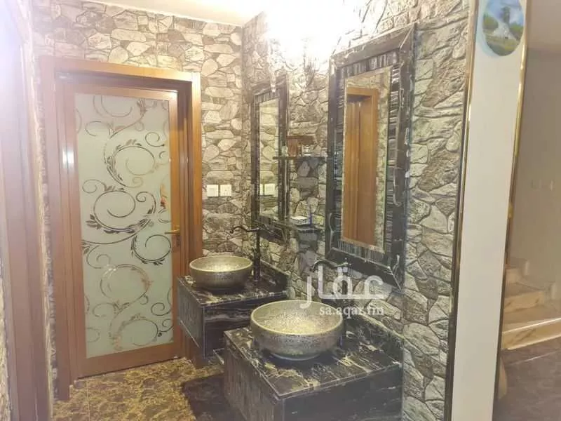 فيلا للبيع في شارع المضمار, حي الوادي, مدينة الرياض, منطقة الرياض 1 صورة