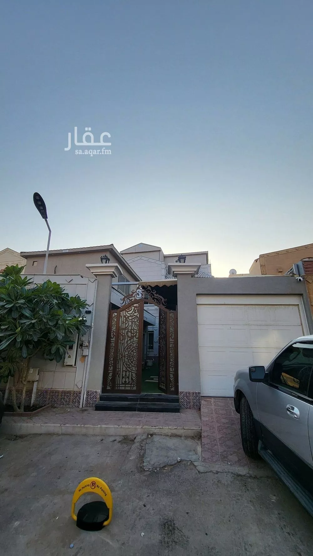 فيلا للبيع في شارع عبدالله بن المغيرة, حي إشبيلية, مدينة الرياض, منطقة الرياض 1 صورة