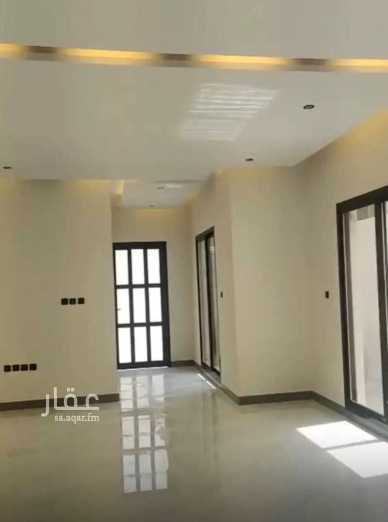 دور للبيع في شارع الشرفية, حي الربيع, مدينة الرياض, منطقة الرياض 1 صورة