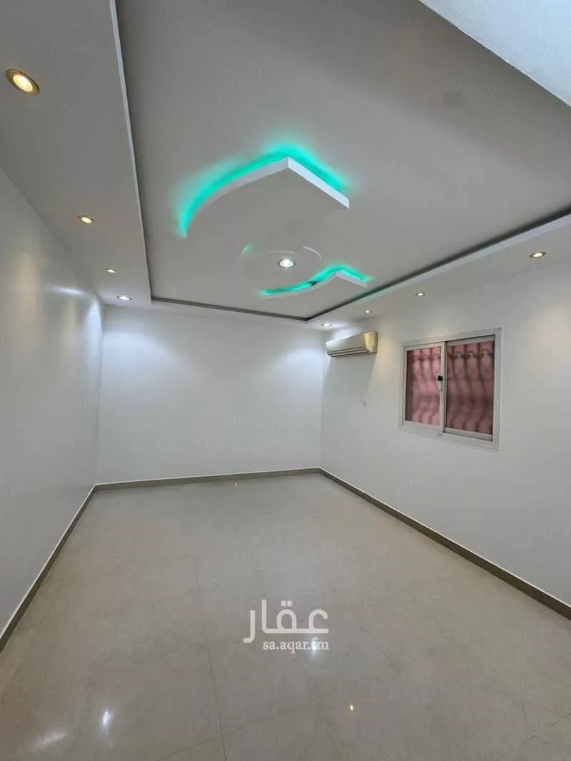 فيلا للإيجار في شارع رجاء بن حيوة, حي السويدي الغربي, مدينة الرياض, منطقة الرياض 1 صورة