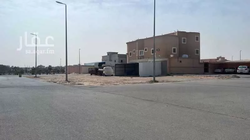 أرض للبيع في شارع الملك عبدالله عبد العزيز ، الرفيعة ، قرية العليا 1 صورة
