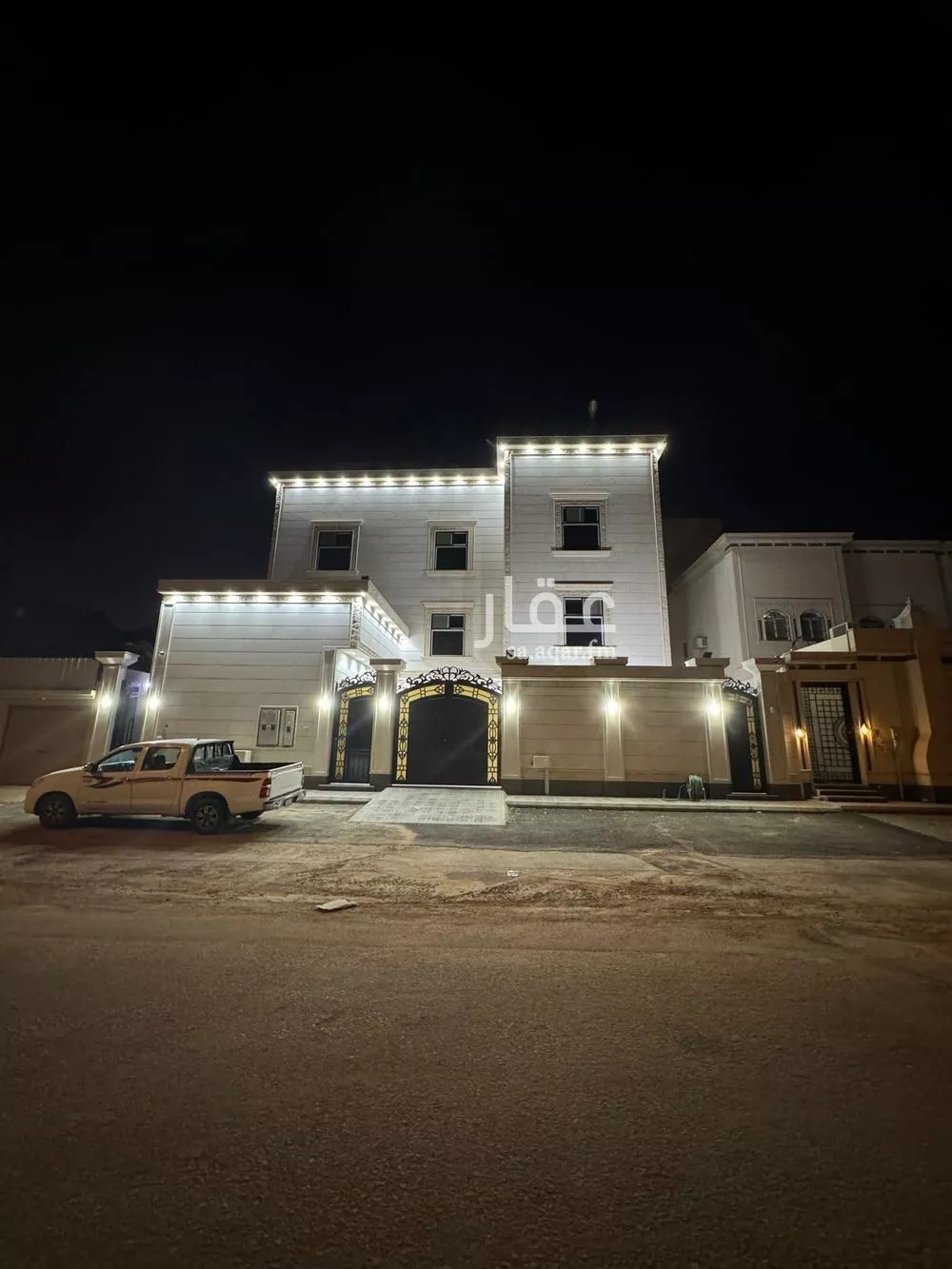 فيلا للبيع في شارع الشيخ ماجد الكردي, حي الرمال, مدينة الرياض, منطقة الرياض 1 صورة