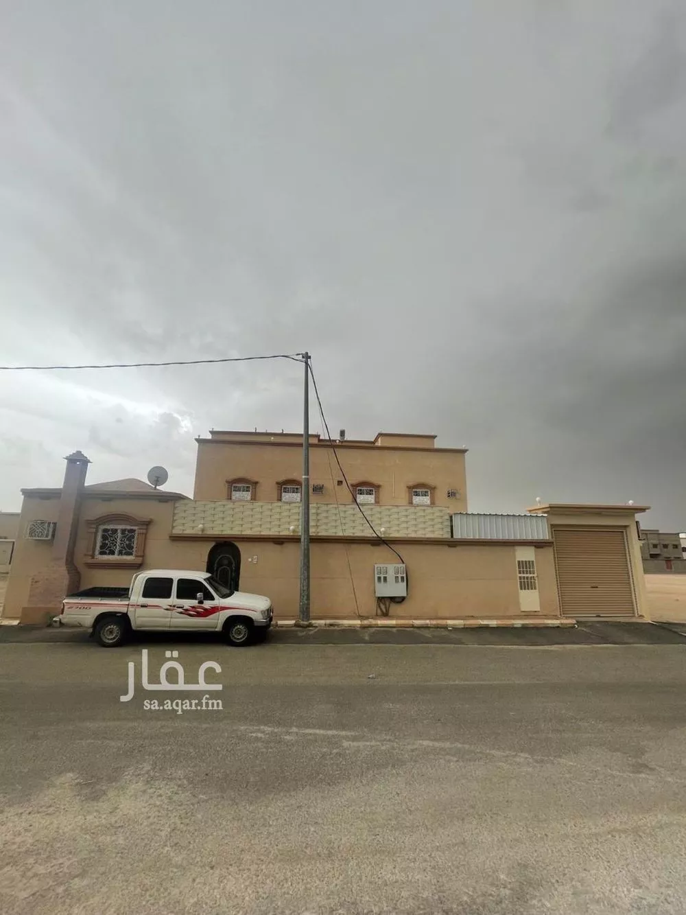 عمارة للبيع في حي النزهة, مدينة طريب, منطقة عسير 1 صورة