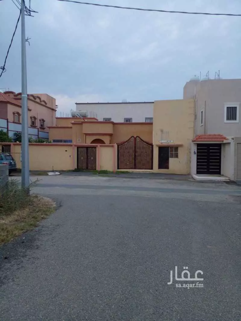 عمارة للبيع في حي الفيصلية, مدينة بلقرن, منطقة عسير 1 صورة