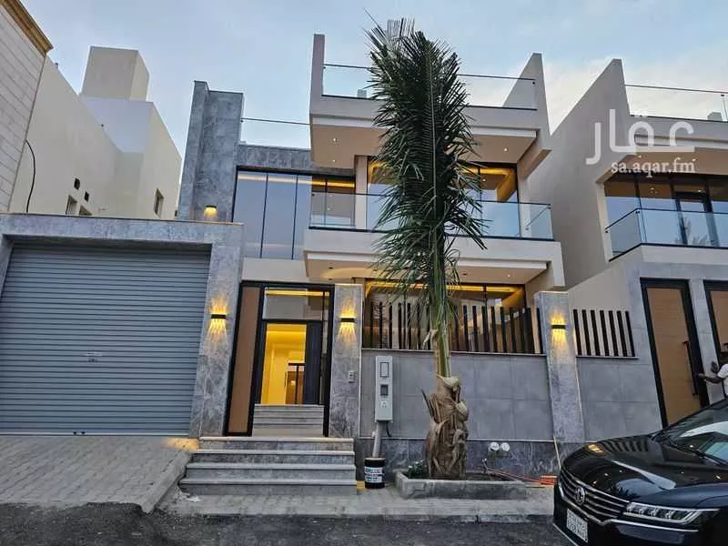 فيلا للبيع في شارع شهاب الدين الحموي, حي الزمرد, مدينة جدة, منطقة مكة المكرمة 1 صورة