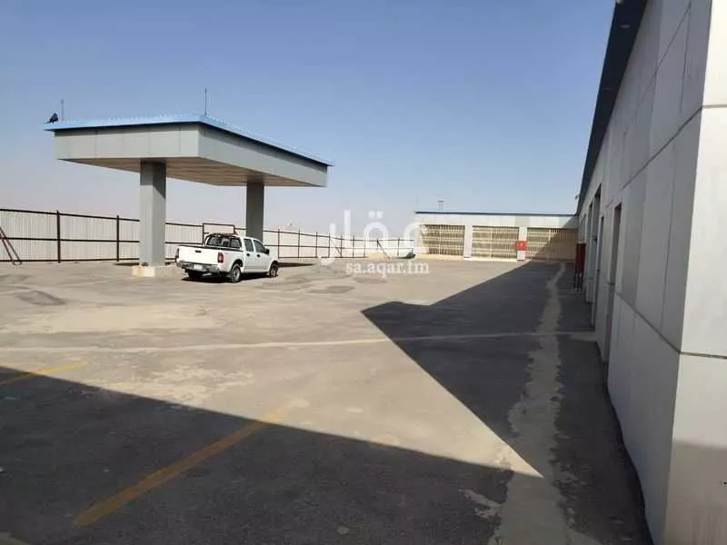 محل للبيع في شارع جبل حضن ، حي عريض ، الرياض ، منطقة الرياض 1 صورة