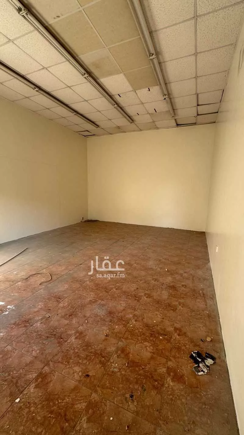 محل للإيجار في شارع الملك عبدالله ابن عبدالعزيز سعود, حي المطار القديم, مدينة بريده, منطقة القصيم 1 صورة