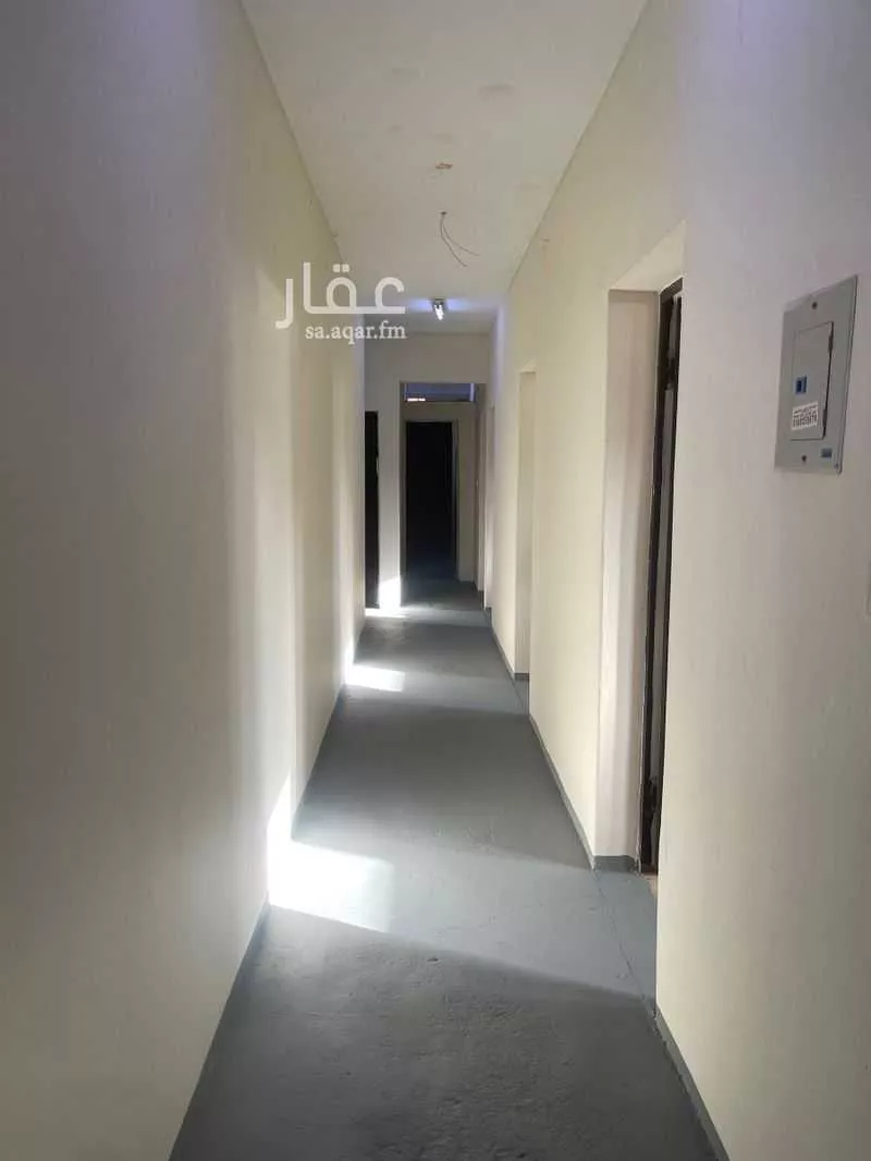 عمارة للإيجار في شارع أسماء بنت أبي بكر, حي الصفراء, مدينة بريده, منطقة القصيم 1 صورة