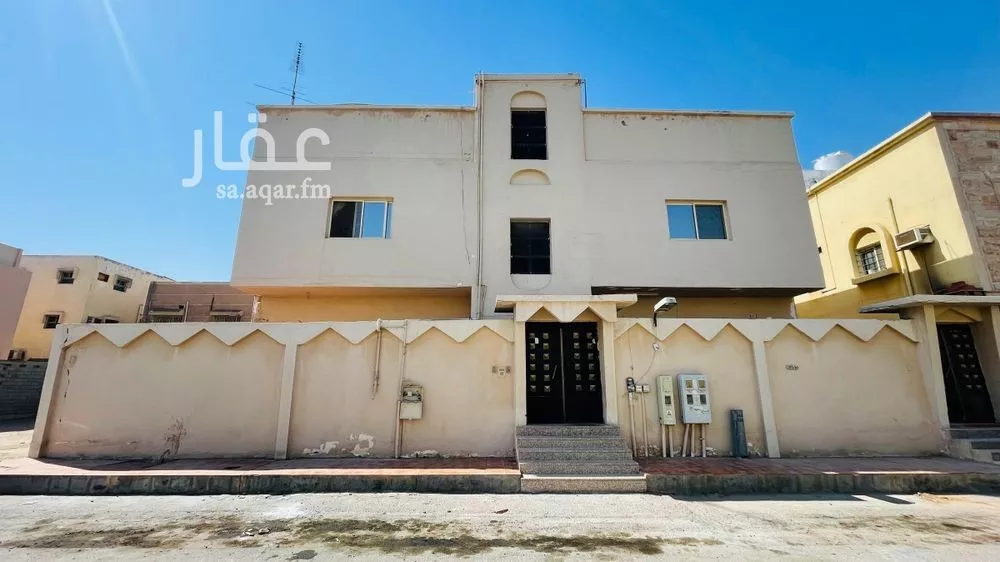 عمارة للبيع في شارع 28ج, حي بدر, مدينة الدمام, المنطقة الشرقية 1 صورة