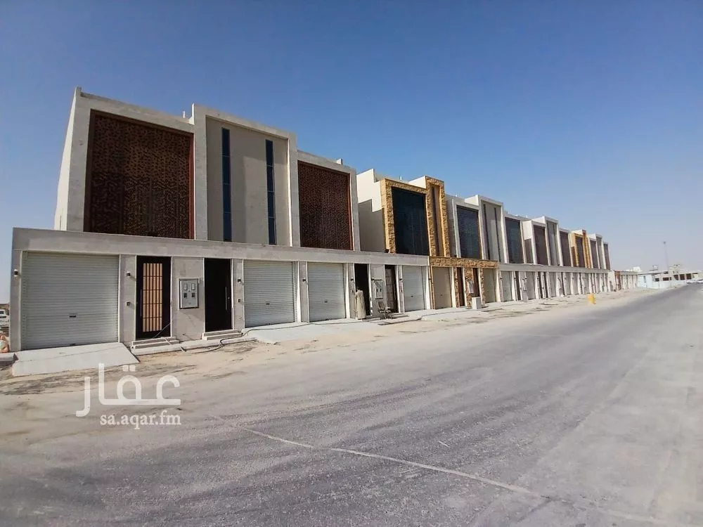 دور للبيع في شارع شعيب المدائني, حي طويق, مدينة الرياض, منطقة الرياض 1 صورة