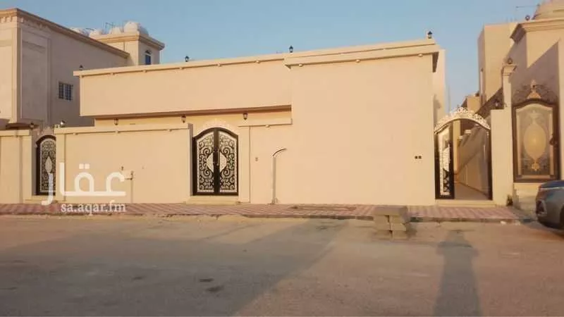 دور للبيع في شارع حي ج13 22 ، حي البساتين ، بقيق ، بقيق 1 صورة