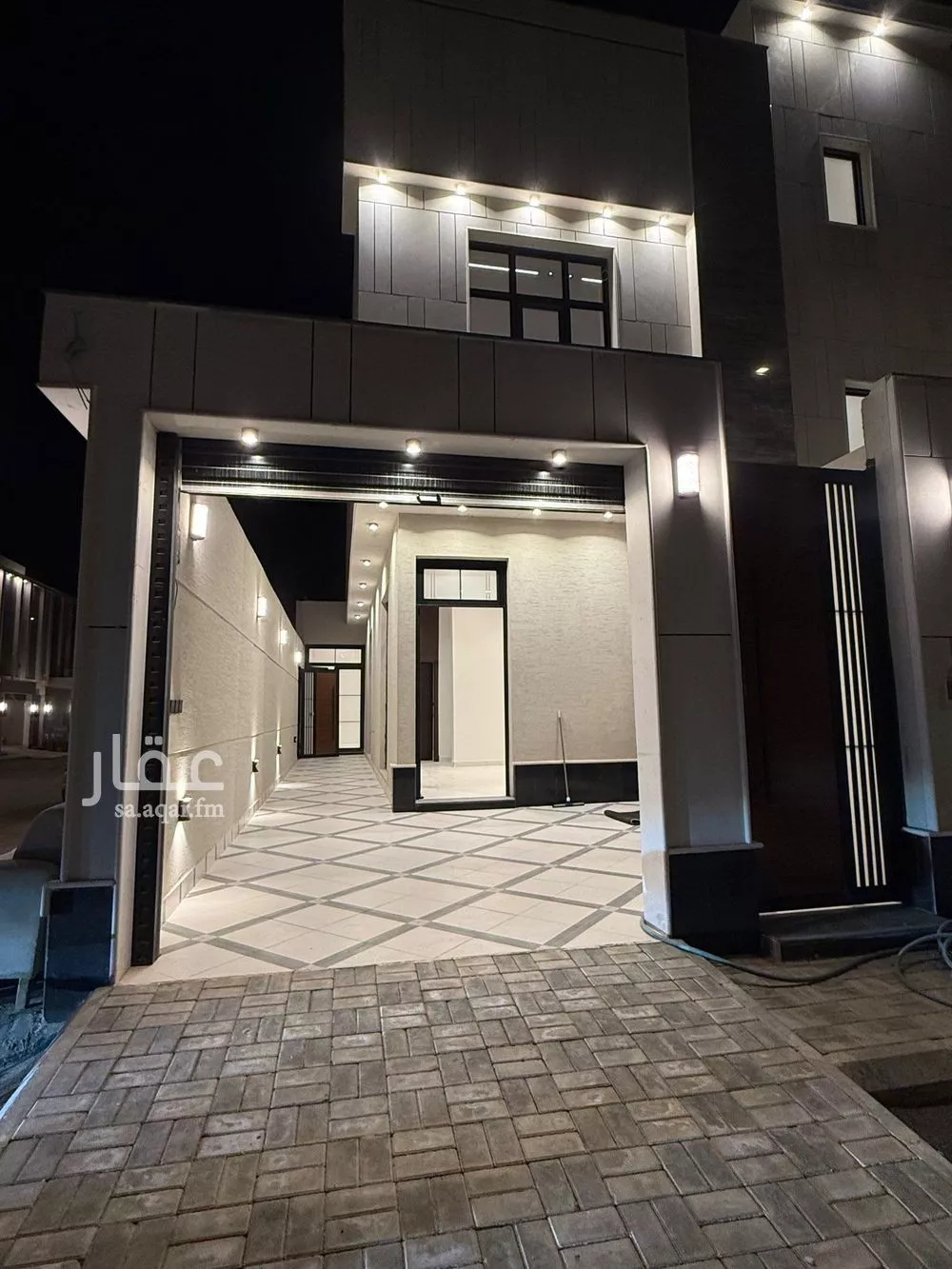 دور للبيع في شارع الضياء, حي الجنادرية, مدينة الرياض, منطقة الرياض 1 صورة