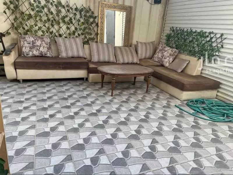 فيلا للبيع في شارع رقم 159, حي ظهرة لبن, مدينة الرياض, منطقة الرياض 1 صورة