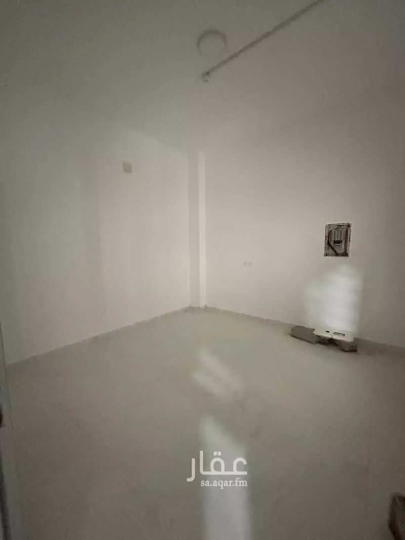 مستودع للإيجار في شارع رقم 30, حي المنصورية, مدينة الرياض, منطقة الرياض 1 صورة