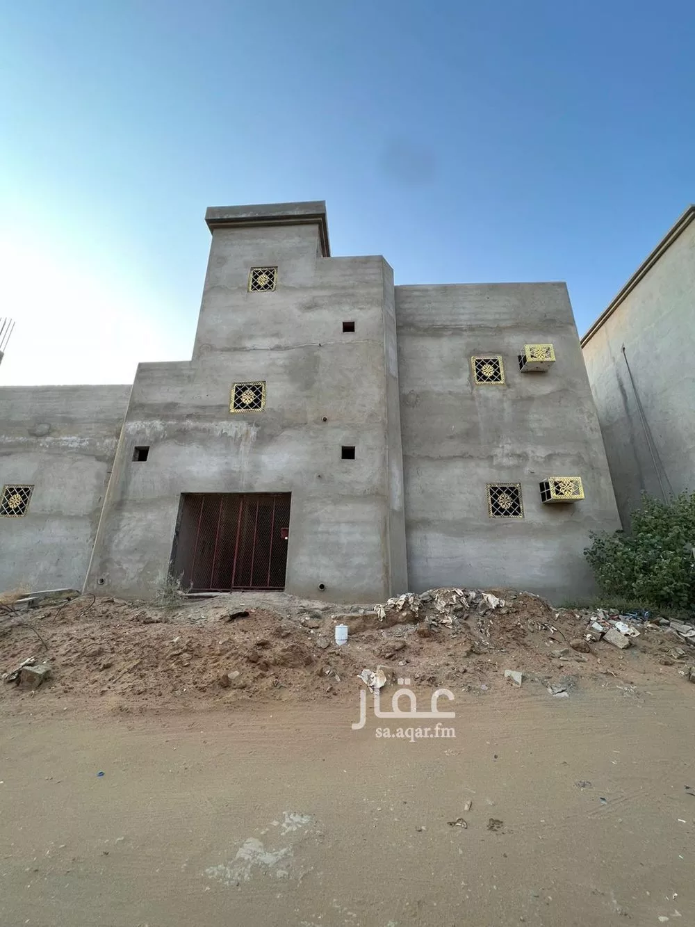 فيلا للبيع في شارع يزيد بن عبدالملك, حي الروضة, مدينة صامطة, منطقة جازان 1 صورة