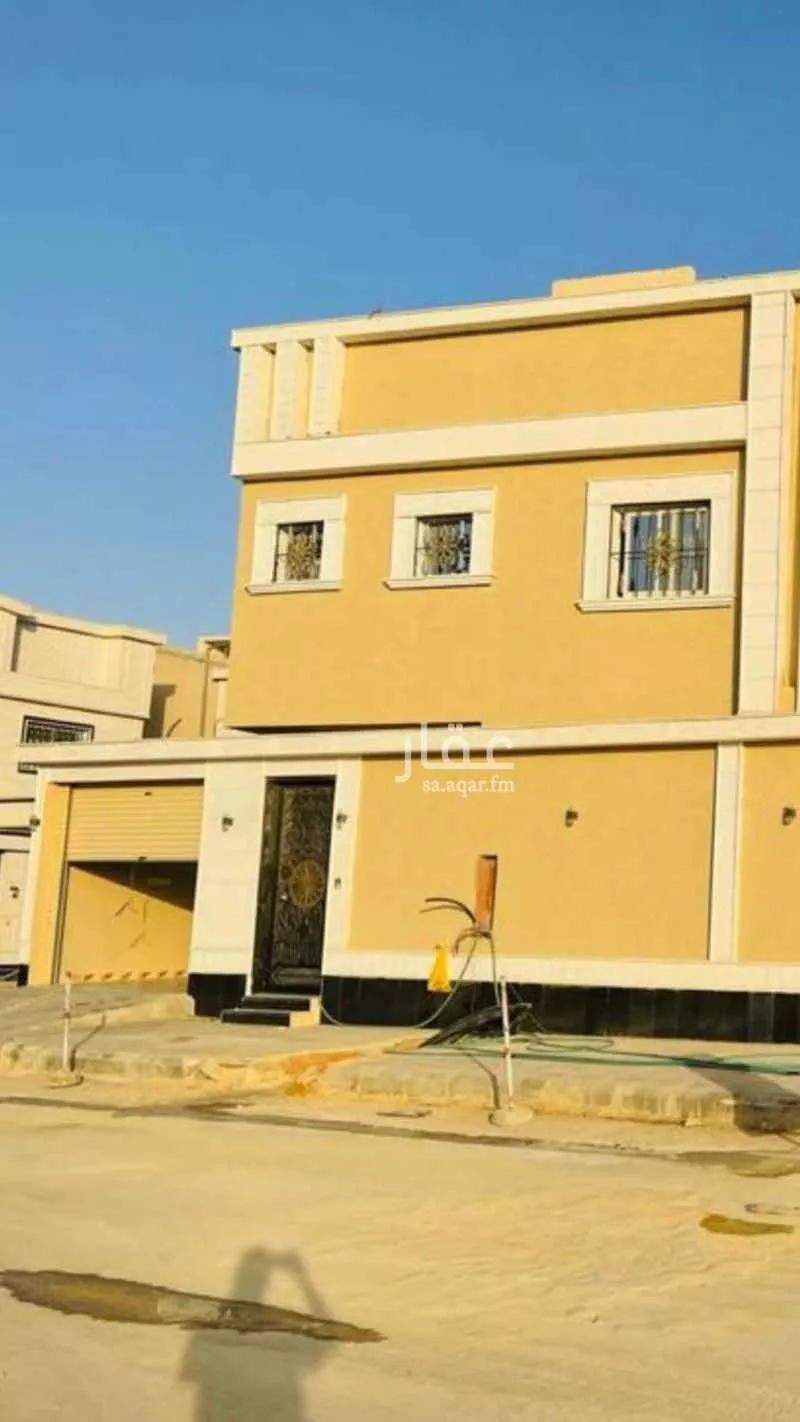فيلا للبيع في شارع المنذر بن عبدالله, حي طيبة, مدينة الرياض, منطقة الرياض 1 صورة