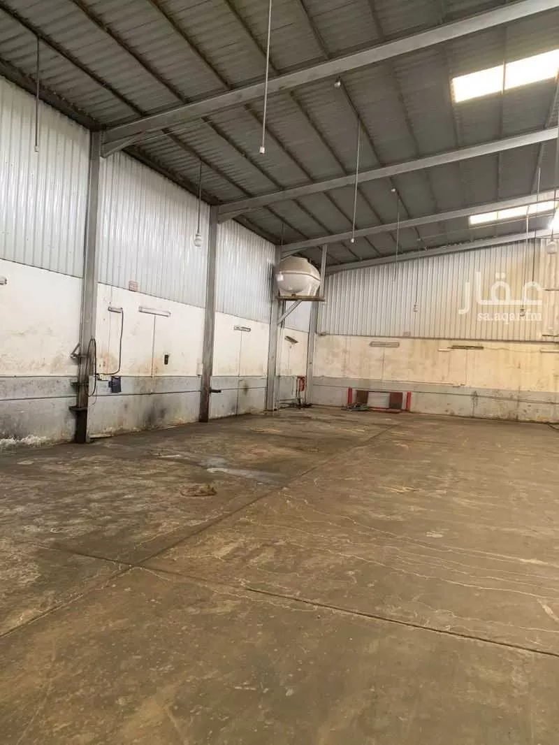 مستودع للإيجار في شارع أحمد القرشي, حي الصناعية, مدينة الرياض, منطقة الرياض 1 صورة